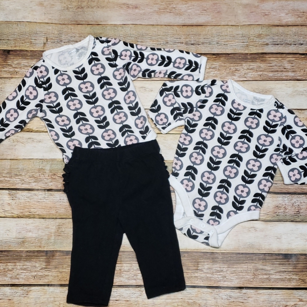 Old Navy (3 pc) Onesies & pant Set Size 3-6 Month…